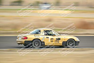 media/Jan-26-2025-CalClub SCCA (Sun) [[cfcea7df88]]/Group 4/Race/